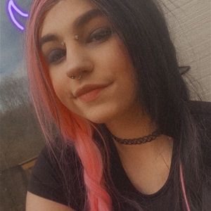 Meet your Posher, Chloe